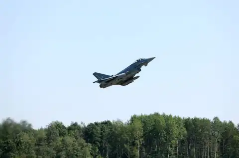 Aizvadītajā nedēļā Latvijas gaisa telpas tuvumā konstatēti Krievijas lidaparāti