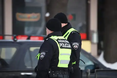 Полиция не должна бояться демонстрировать силу: Рижская дума выступила против футбольных фанатов