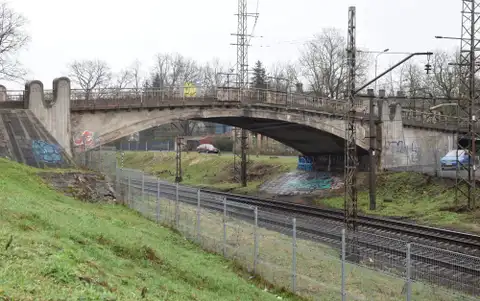 Tuvākā mēneša laikā Rīgā slēgs satiksmes pārvadu Altonavas ielā