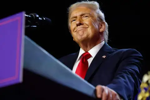 «Завтра вам будет очень весело смотреть телевизор». Трамп обещает 100 новых указов в первый день президентства