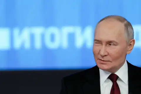 Путин снова объявил о перемирии в Украине — в честь Дня Победы