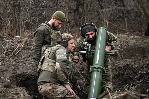 «Украинцы сняли розовые очки»: интервью с ведущим украинским социологом