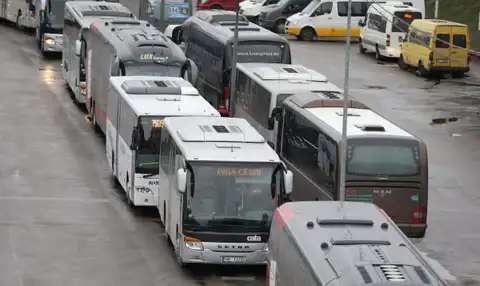 ATD: Pārvadātāju akcijas laikā ietekmēti 165 autobusu reisi un līdz 5000 pasažieru