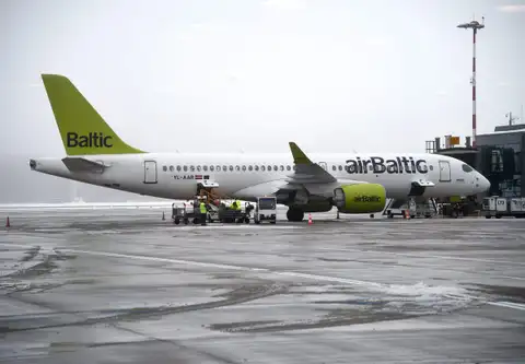 Piektdienas rītā «airBaltic» lidmašīna ceļā uz Barselonu iespējamu tehnisku iemeslu dēļ atgriezusies Rīgā