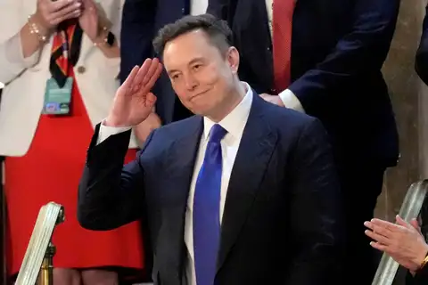 Илон Маск призвал упразднить Евросоюз, бюрократы которого «душат континент»