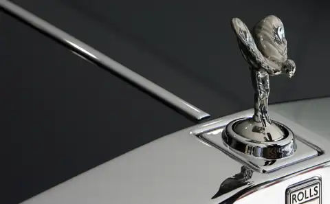 Мэр литовского Каунаса на своем Rolls-Royce сбил человека на пешеходном переходе: и это уже второй раз