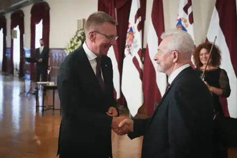 Valstiskuma balvu saņēmis mākslas vēsturnieks, kādreizējais Rundāles pils direktors Lancmanis