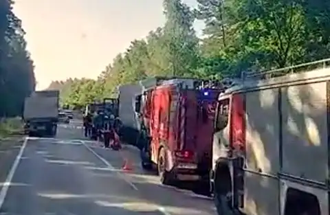 Тяжелое ДТП на Рижской объездной дороге: спасатели ликвидируют последствия аварии (ВИДЕО)