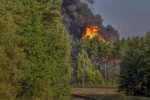 В Вильнюсе горят восемь вагонов с газом, объявлена эвакуация