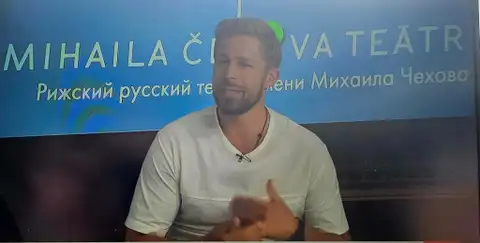 Некоторые политики делают себе рейтинг на расколе общества: драматург о нападках на «русский театр»
