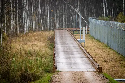 Premjere gandarīta par robežsardzes nodrošinājumu, tomēr valdība turpināšot ieguldīt aprīkojumā un gaisa telpas aizsardzībā