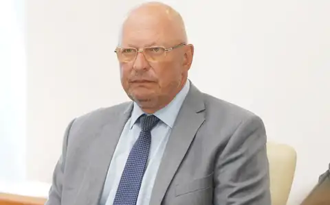 KNAB aizrādījis Jūrmalas mēram par piedalīšanos lēmuma pieņemšanā, apstiprinot amatā radinieku