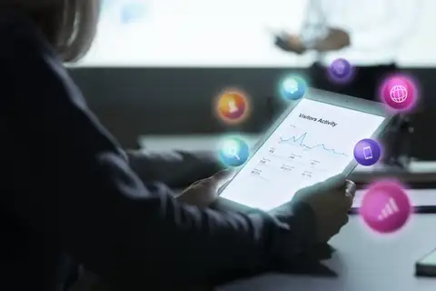 Kā uzņēmumi var veidot digitālo redzamību bez pastāvīga reklāmas budžeta