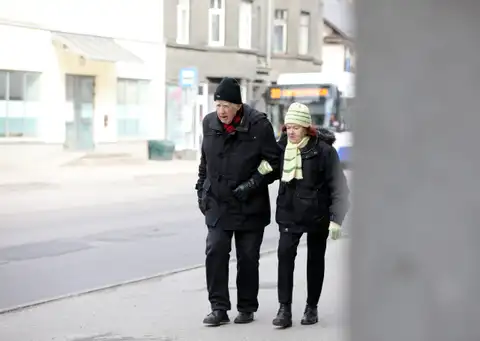 В Британии предложили сделать жизнь пенсионеров дороже