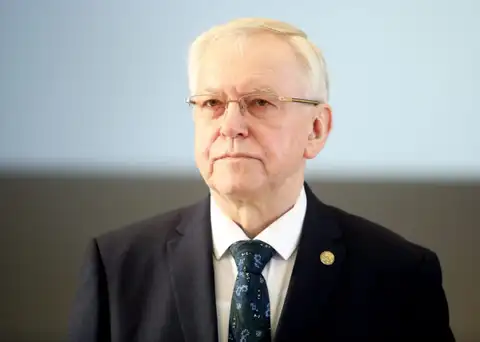 Силиню придётся терпеть до выборов: Бригманис