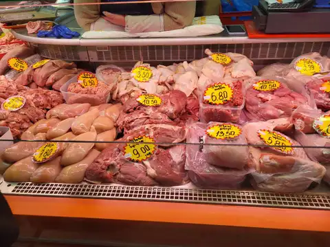 PVD konstatējis salmonellas vairākos Polijas cāļa gaļas produktos