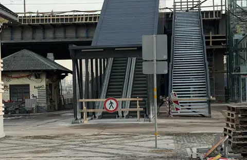 «Осваиваем бюджет!» Рижане с опаской относятся к новинке у моста Земитана