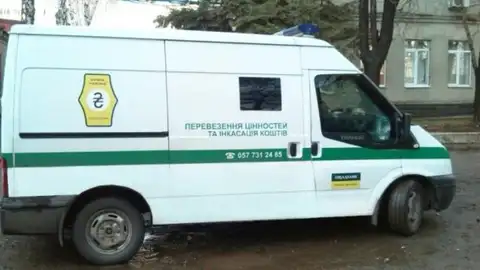 Украина обвинила Венгрию в захвате двух инкассаторских машин с деньгами и золотом