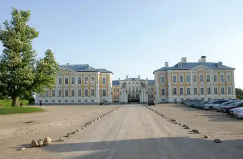 Rundāles pilī maija beigās notiks vīndaru svētki