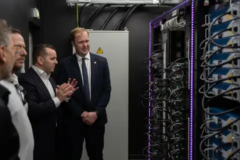 Smiltenē darbu sāk Baltijā pirmā blokķēdes datu centra integrētā katlumāja