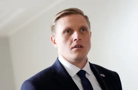 Kulbergs aizrāda Dombravam par nesaskaņotas vēstules sūtīšanu Spānijai