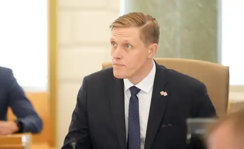 Домбрава недоволен работой руководителя центра «Муцениеки»; что говорит она сама