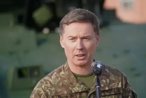 Командующий НВС критически оценил продвижение операции «Волкодав»