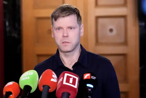 Партия заговорила об отставке, а Бренцис в ответ: «Ничего незаконного не делал, мандат не отдам!»