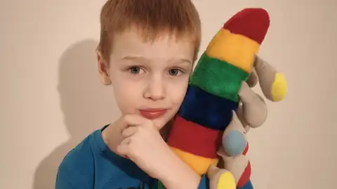 «Нам нельзя останавливаться»: мама 6-летнего Марка из Сигулды просит помощи для лечения сына