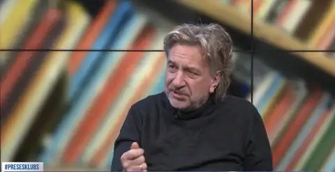 Лучше бы подумали о том, как учитель стал боксёрской грушей: режиссёр Экис об ограничениях на подарки