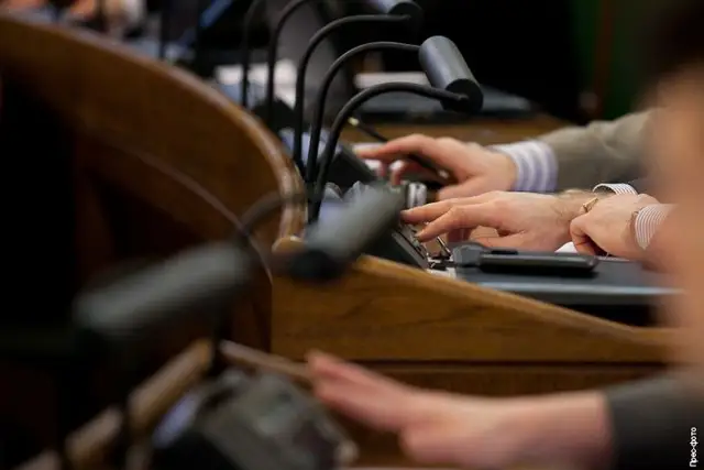 Nacionālās drošības koncepcijā deputātu viedokļi visvairāk dalās par iezīmēto attiekšanos no krievu valodas sabiedriskajos medijos