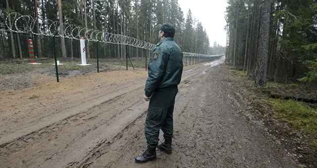 «Решение приостановить работу отдельных погранпунктов понятное»: посольство Украины в Латвии