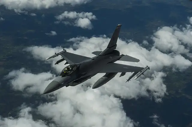 Ограничений не будет: Нидерланды разрешили Украине применять F-16 против России