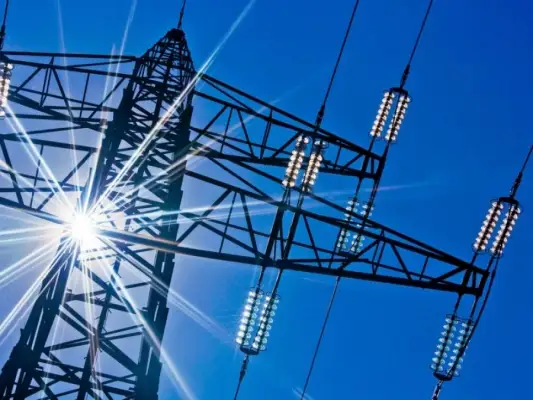 Likumā uz diviem gadiem ierobežo elektroenerģijas sadales tarifu kāpuma maksimālos apmērus