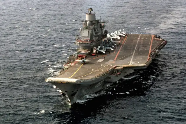 Единственный российский авианосец «Адмирал Кузнецов» разберут на металл