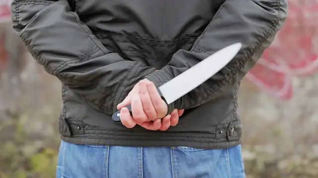 Жуть в Юрмале: вместо ремонта рабочий убил мужчину и пытался сжечь труп