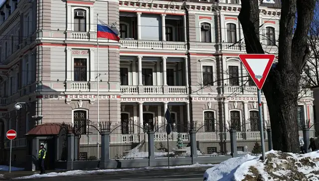 «Плюют всем в лицо! Надо поторопиться отключить электричество»: Член «Нацобъединения» возмущен посольством России