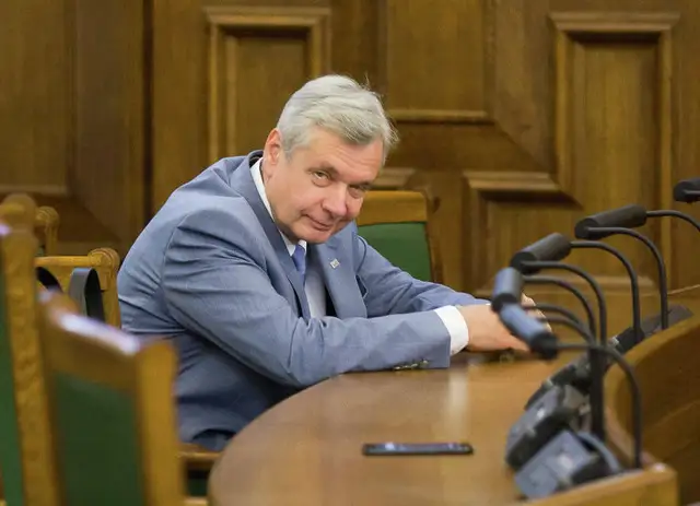 «Jaunās vienotības» frakciju Rīgas domē vadīs Šadurskis