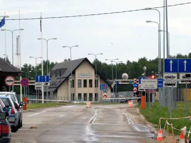 Bojājot barjeras, Tadžikistānas pilsonis ar «Lexus» nelikumīgi šķērso valsts robežu
