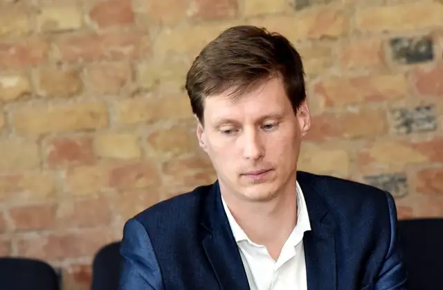 KNAB izbeidz kriminālprocesu pret Saeimas deputātiem Valaini un Nemiro