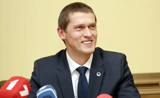 Arī apelācijas instances tiesa attaisno Jurašu apsūdzībās par iespējamu valsts noslēpuma izpaušanu