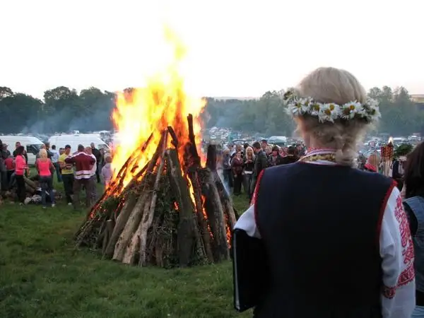 Лиго на всю Европу! Как в других странах отмечают самую короткую ночь года