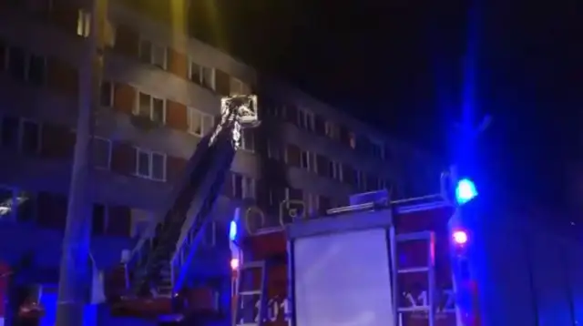 Масштабный пожар в Ильгюциемсе: 84 эвакуированных, 9 пострадавших (ВИДЕО)