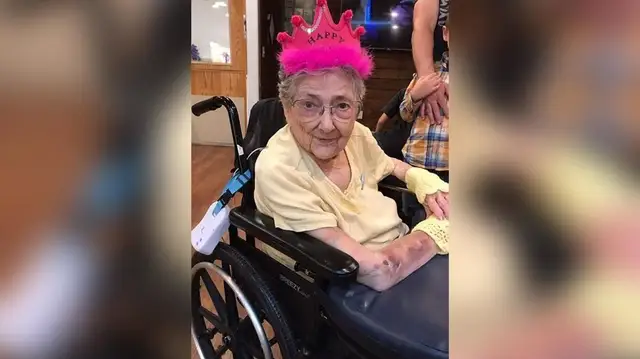 Бабушка умерла в 99 лет, так и не узнав, что все её органы были не на тех местах