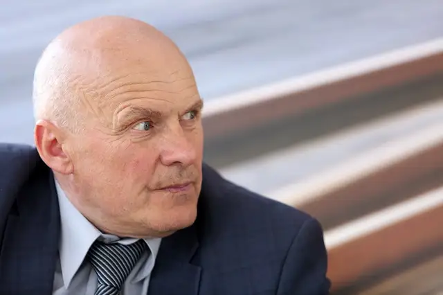 СМИ: уволившийся после обвинения член правления LDz остался там…директором