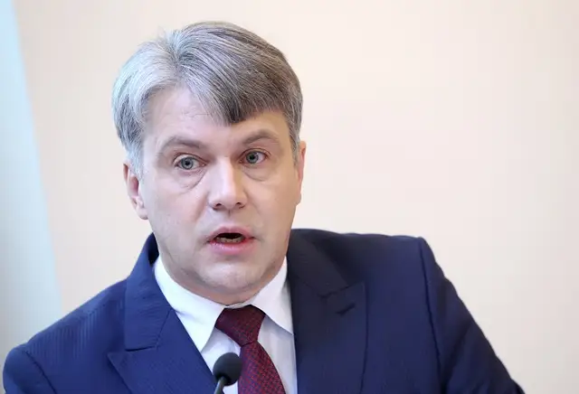 Tiesībsargs: Sniedzot neatliekamo medicīnisko palīdzību slimnīcās, prasība pēc Covid-19 testa ir attaisnojama