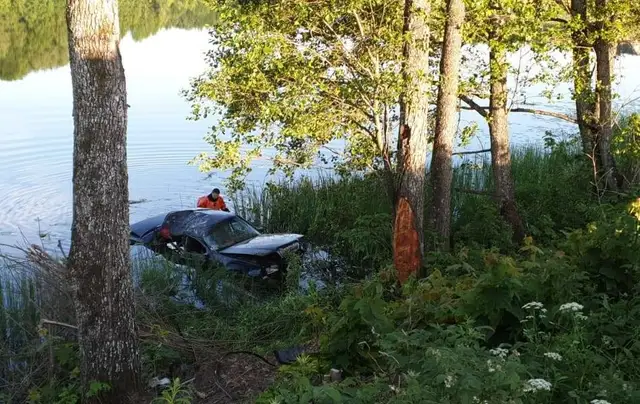Подробности аварии под Резекне: 8 человек в салоне, погиб ребенок
