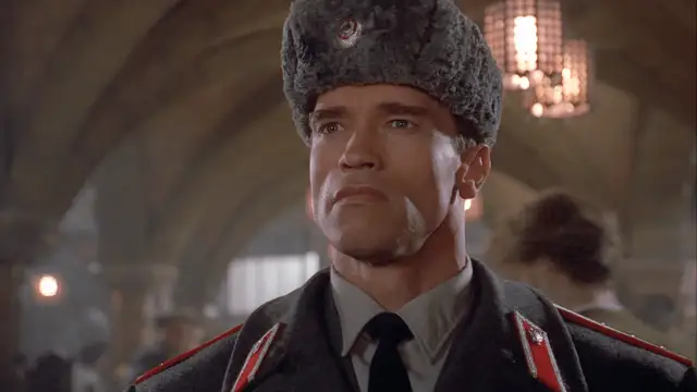 Какие ваши доказательства? Как «Красная жара» стала культовым фильмом