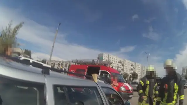 Мама решила «заработать» в игровом зале: в Пурвциемсе полиция спасла из машины двух малышей