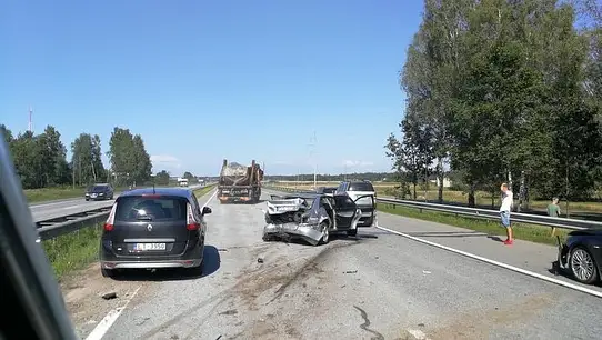 На Елгавском шоссе из-за аварии немного ограничено движение